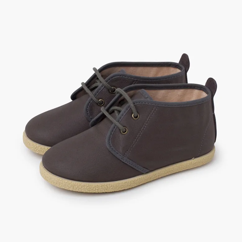 Botita cuero vegano cordones
