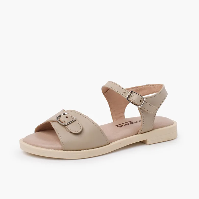 Sandalias niña en piel. Pala hebilla