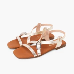 Sandalias tira con hebilla ovalada