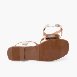 Sandalias tira con hebilla ovalada