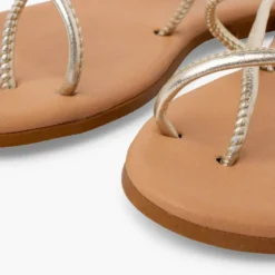 Sandalias tiras tubulares planta acolchada