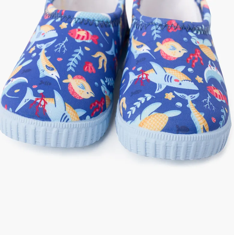 Zapatilla cerrada tipo neopreno dibujos