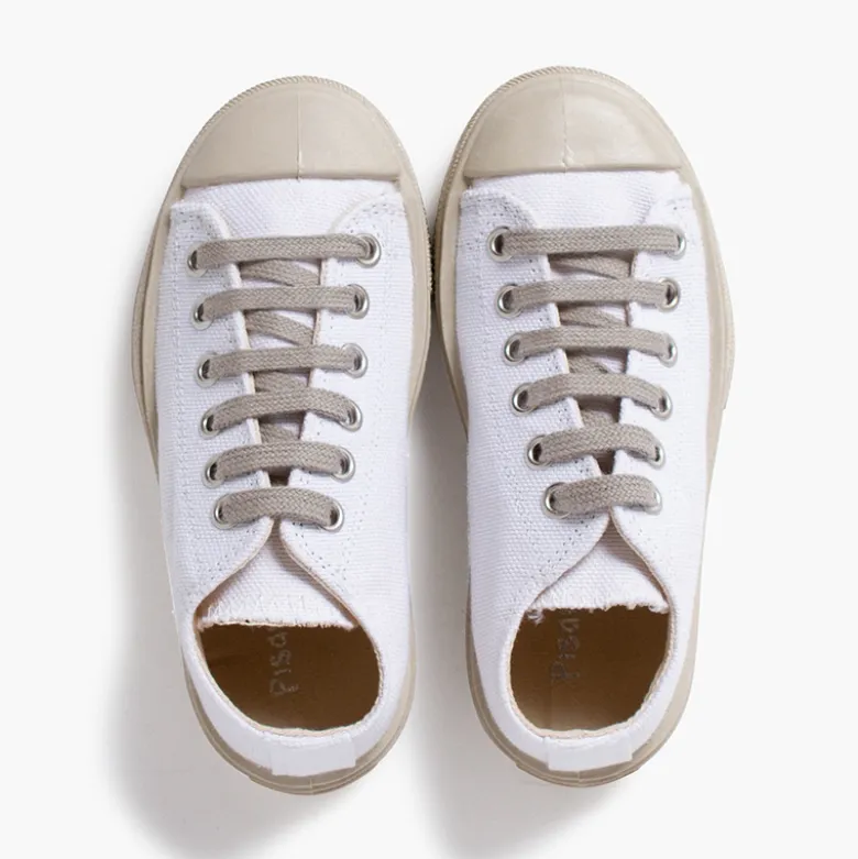 Zapatillas blancas puntera y cordones color