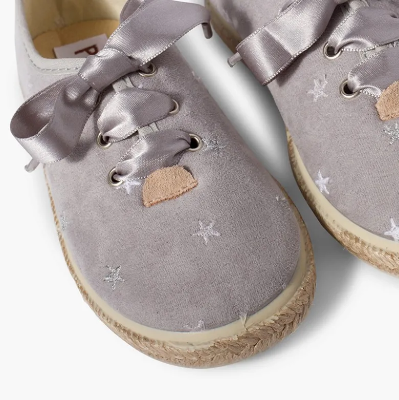 Zapatillas bordado estrellas cordones raso