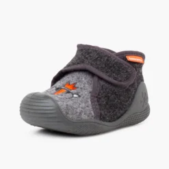 Zapatillas casa Biomecanics puntera reforzada